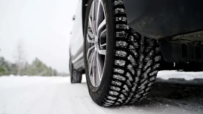 Sailun Iceblazer WSTX tire with snow